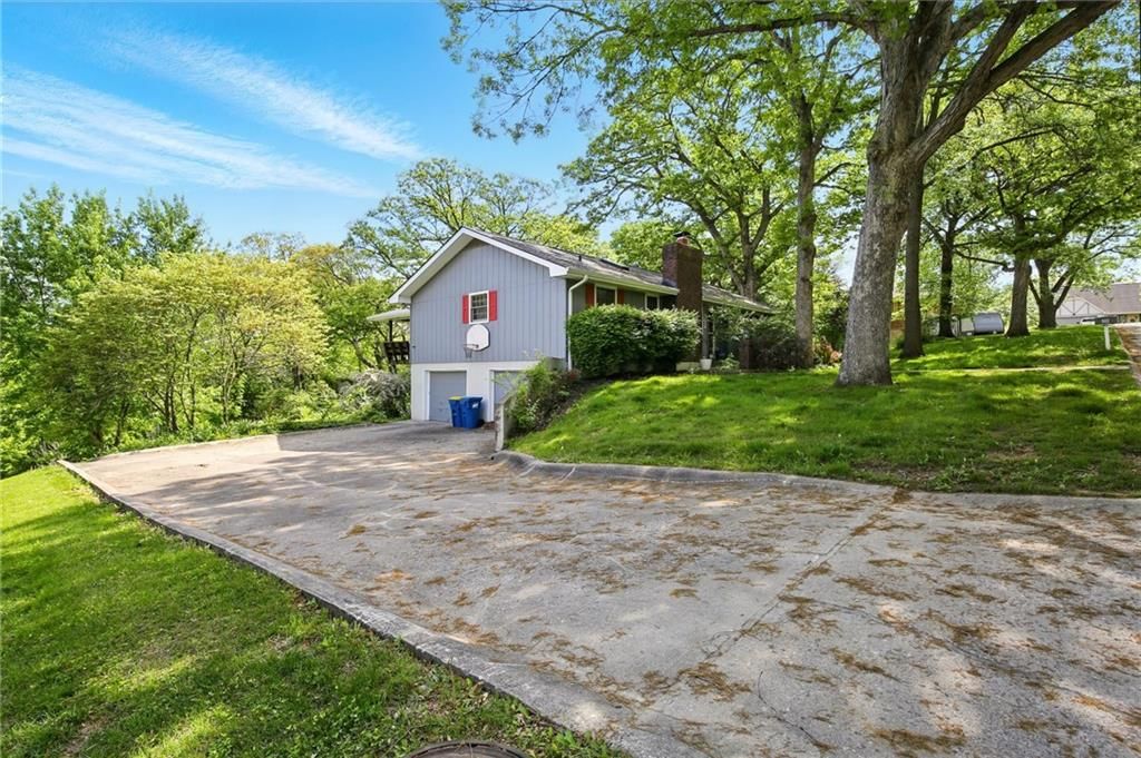 802 High Drive — photo 2