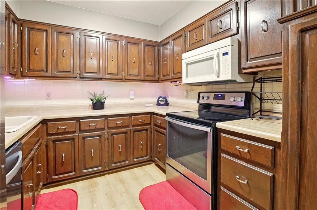 802 High Drive — photo 10