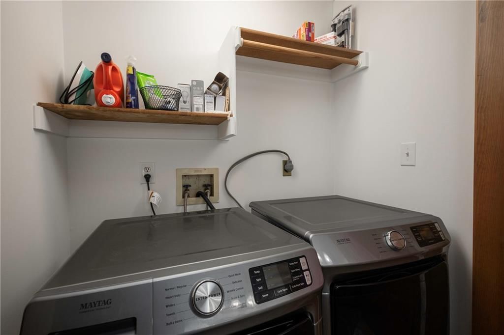 211 PARKWAY Drive — photo 25