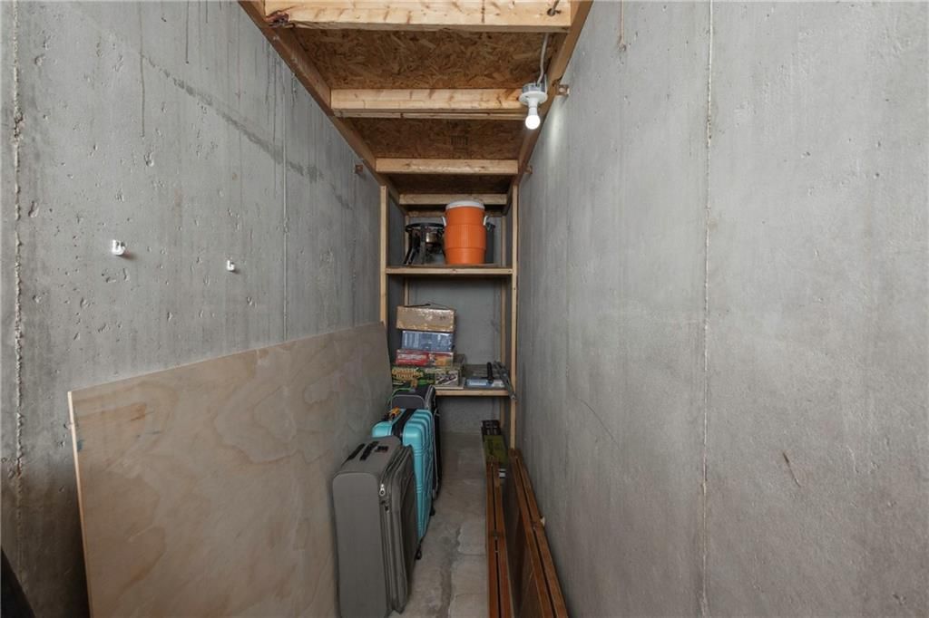 211 PARKWAY Drive — photo 32