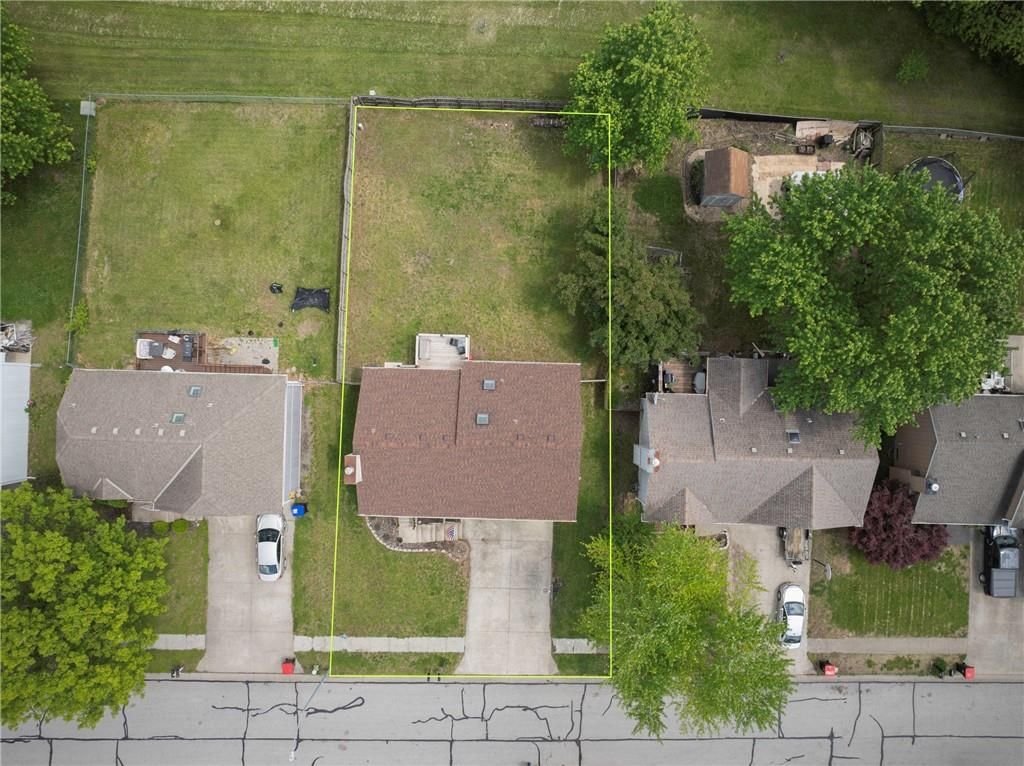 211 PARKWAY Drive — photo 43