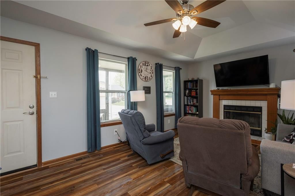 211 PARKWAY Drive — photo 7