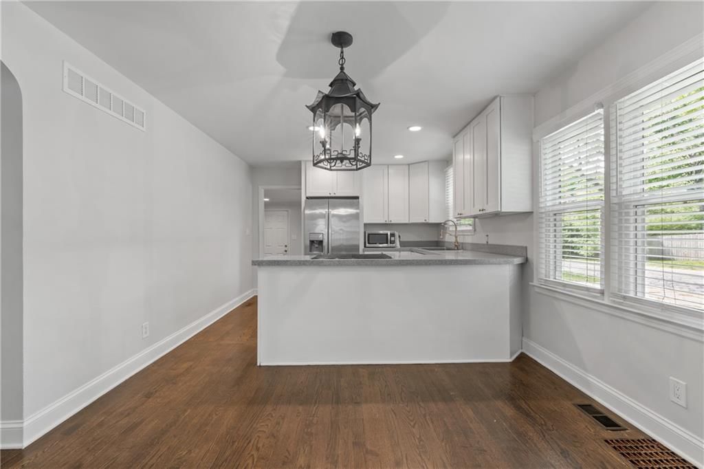 4515 W 62nd Terrace — photo 8
