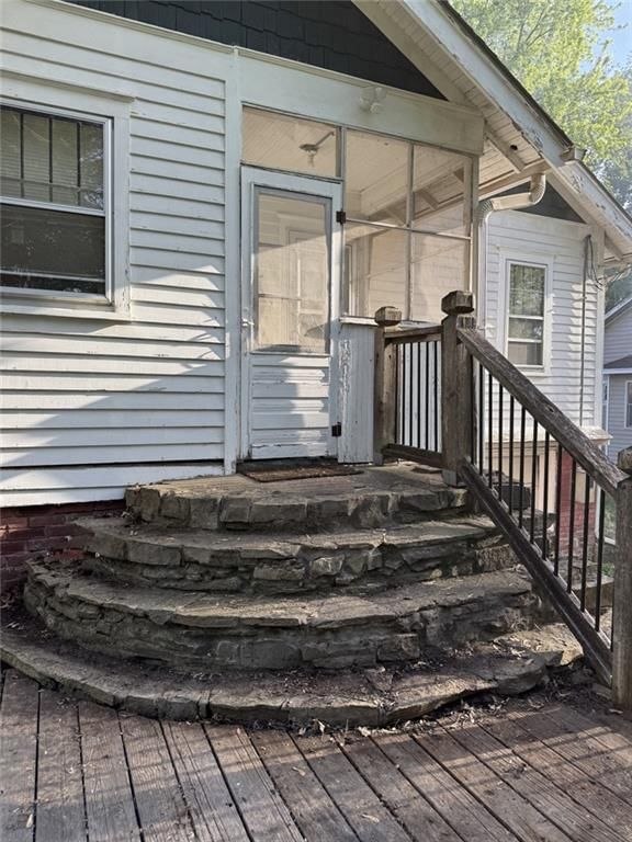 1909 Doniphan Avenue — photo 29