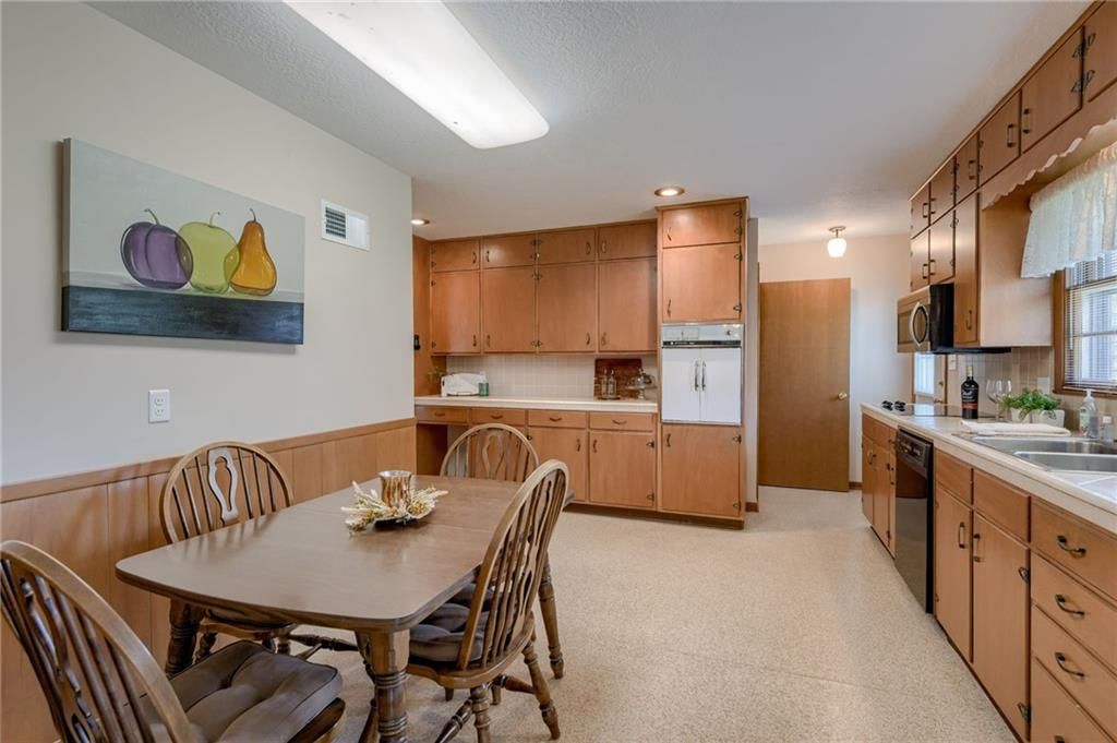704 N Apache Drive — photo 15