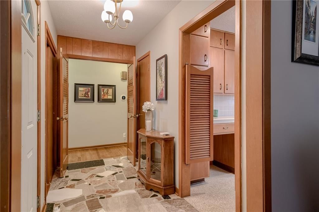704 N Apache Drive — photo 3