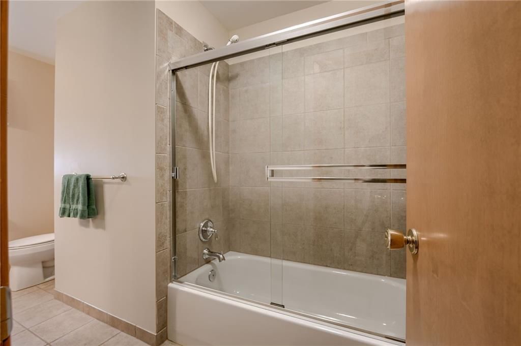 704 N Apache Drive — photo 25