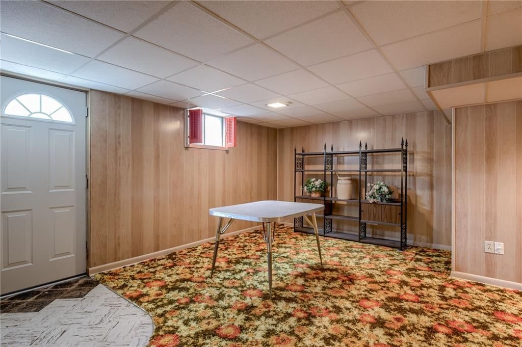 704 N Apache Drive — photo 30