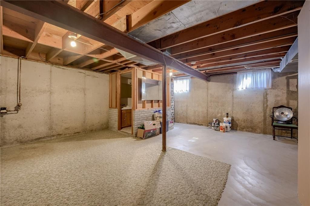 704 N Apache Drive — photo 32