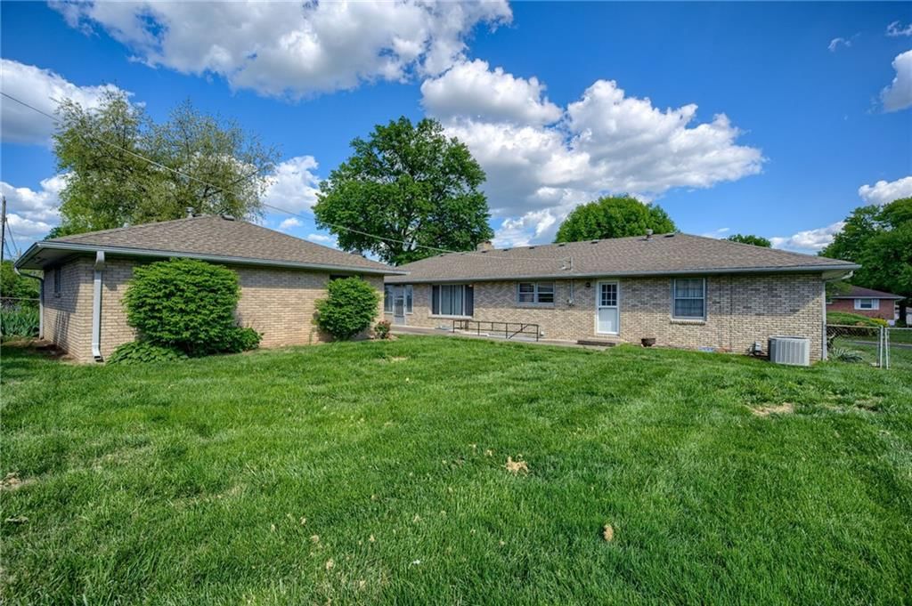 704 N Apache Drive — photo 38