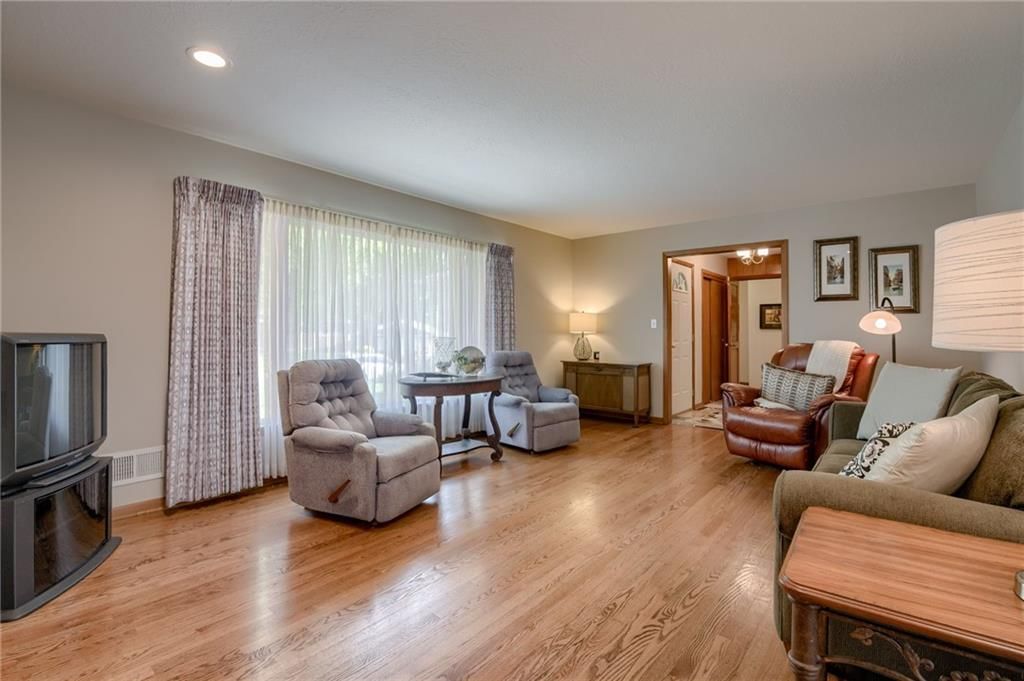 704 N Apache Drive — photo 5