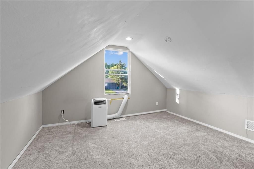 210 N Madison Street — photo 19