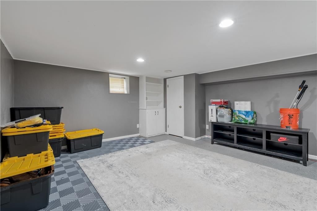 315 S Elm Street — photo 23