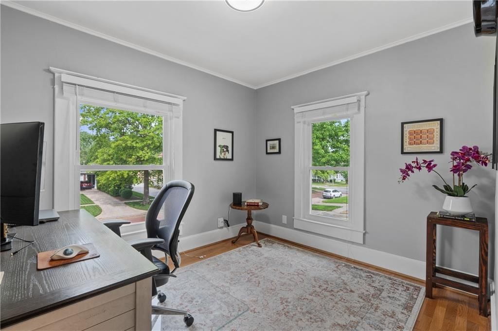 315 S Elm Street — photo 6