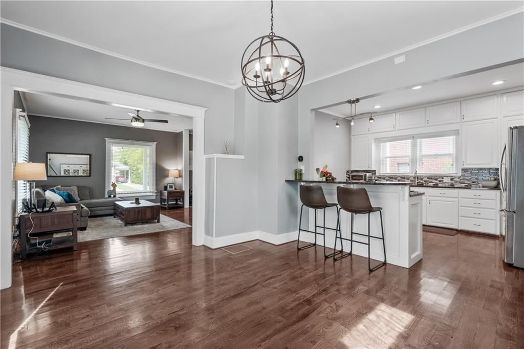315 S Elm Street — photo 9
