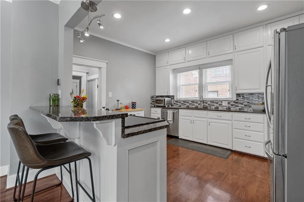 315 S Elm Street — photo 10