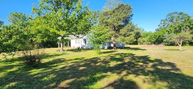 1015 Barnes Street — photo 16