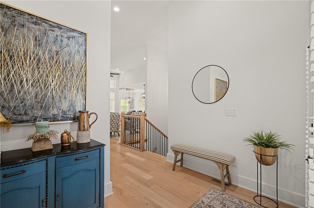829 NE Algonquin Street — photo 2