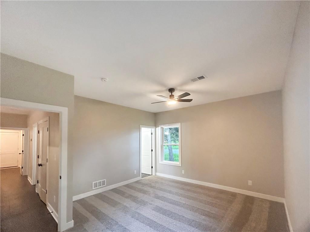 700 St. Charles Street — photo 15