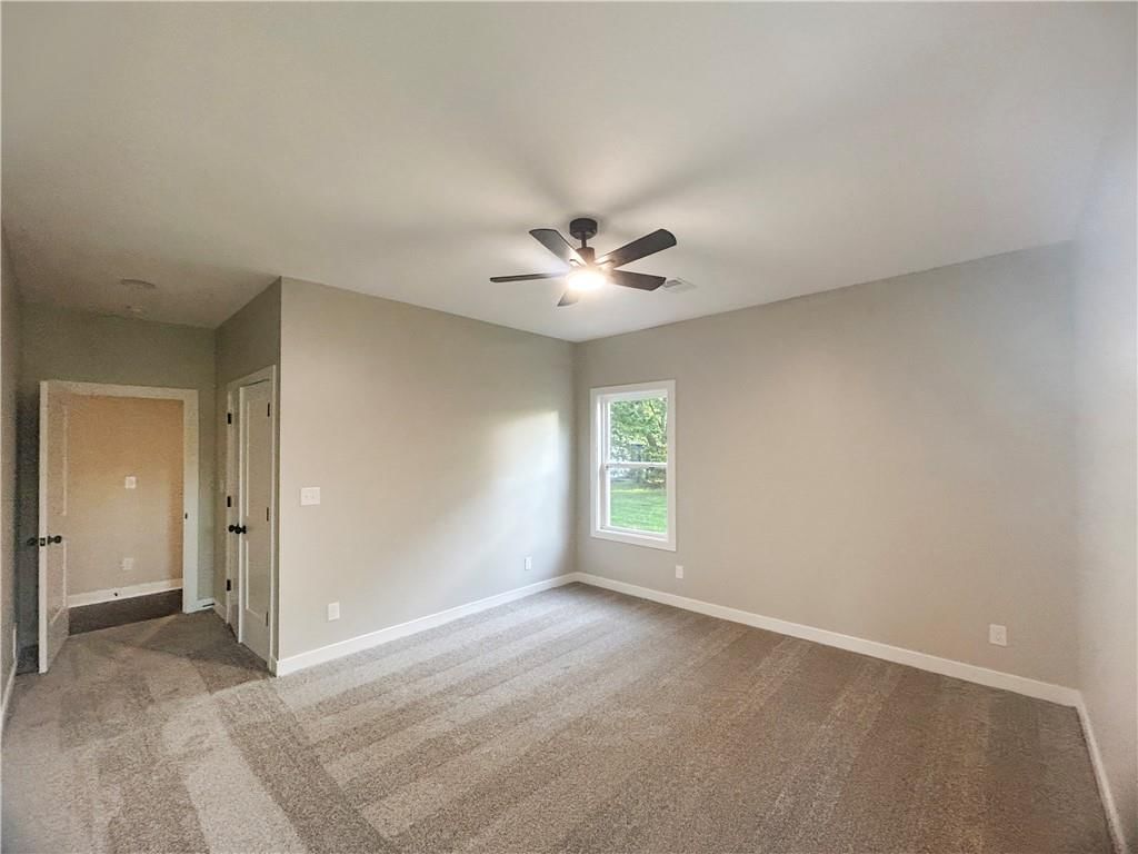 700 St. Charles Street — photo 16