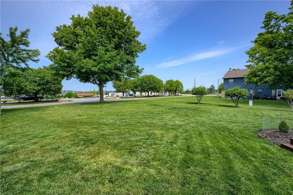 748 SW Windsong Circle — photo 22