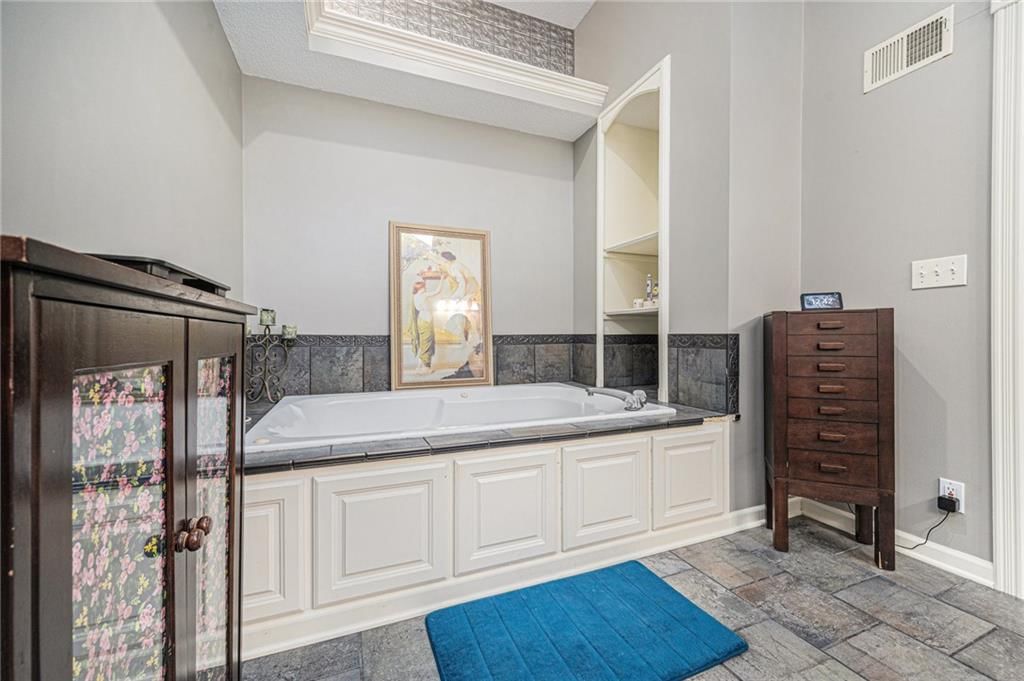 5517 Sleepy Hollow Road — photo 21