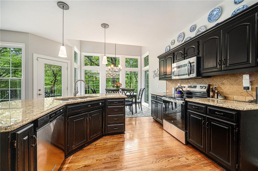 5517 Sleepy Hollow Road — photo 10