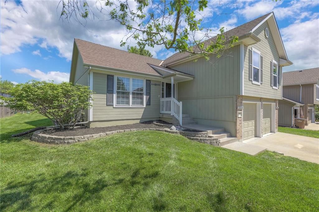 1102 Manse Drive — photo 2