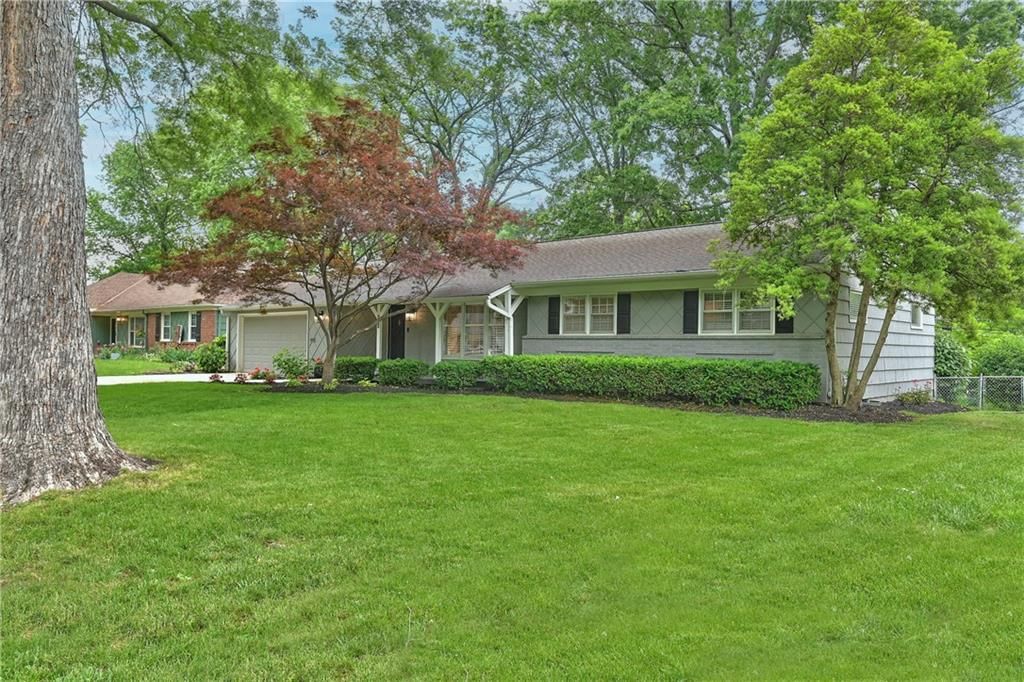 6411 Outlook Drive, Mission, KS