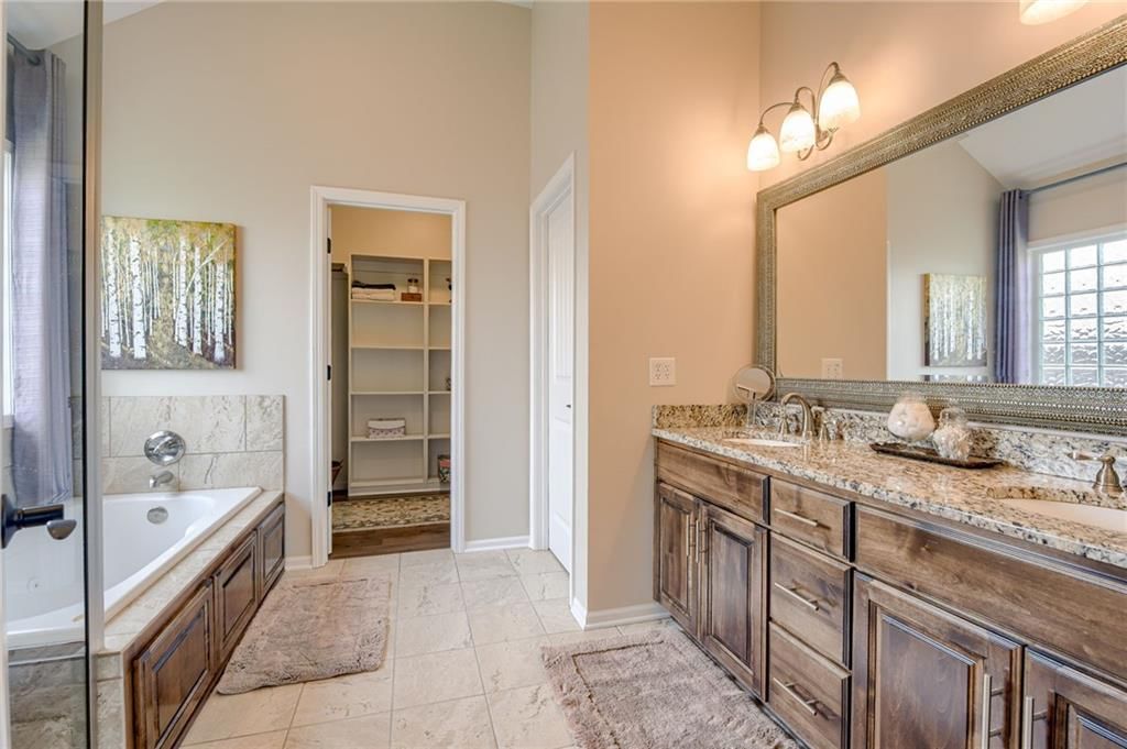9301 N Belleview Avenue — photo 25