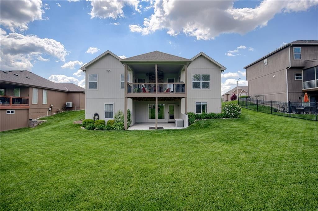 9301 N Belleview Avenue — photo 47