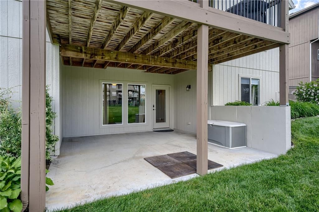 9301 N Belleview Avenue — photo 48