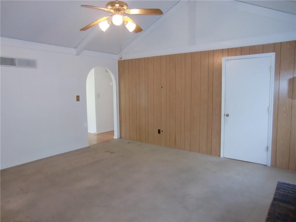 8008 Greenwald Drive — photo 12