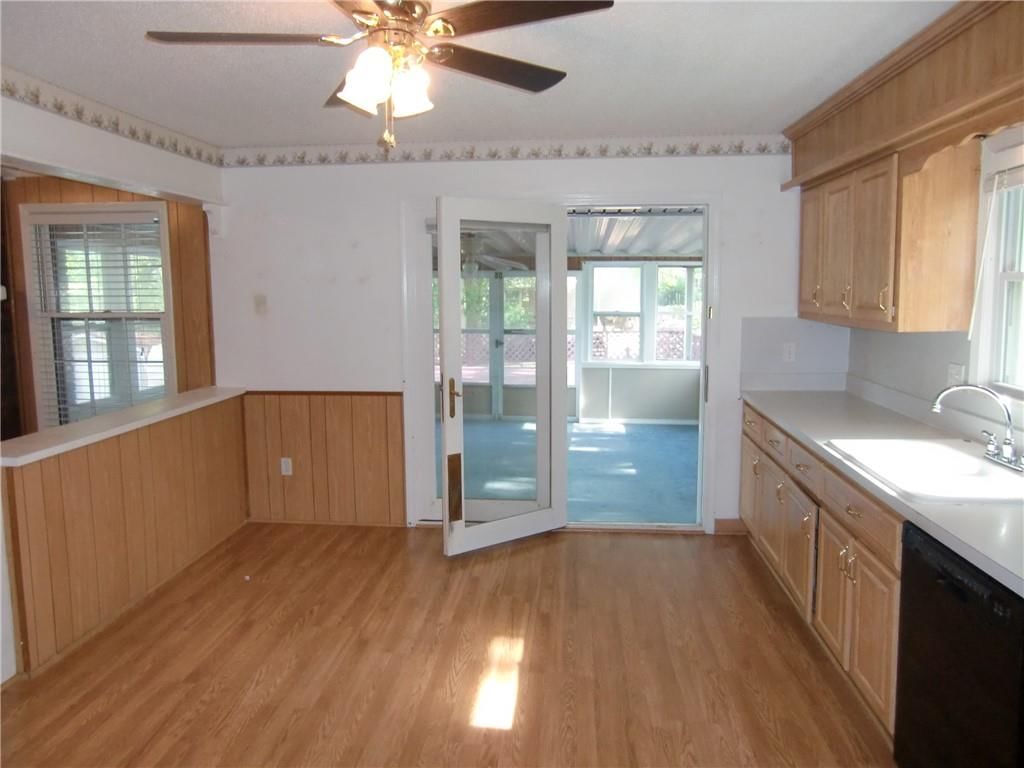 8008 Greenwald Drive — photo 15