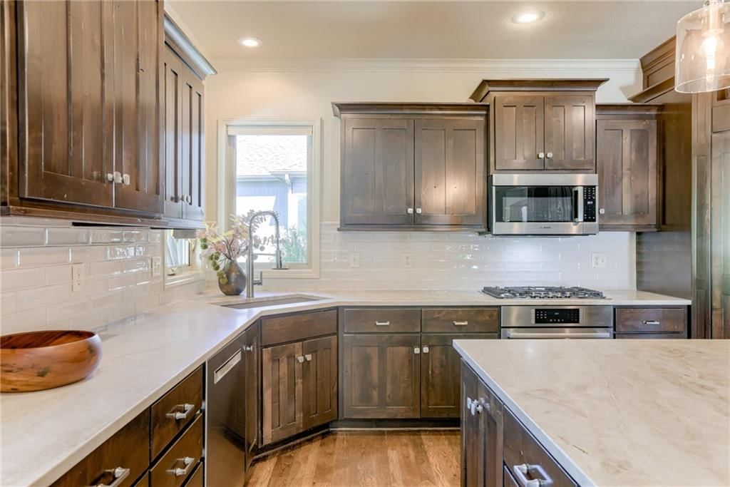 22531 W 61st Street — photo 11