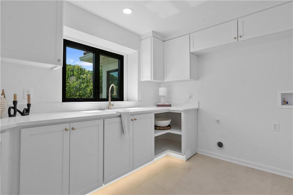 12816 Birch Street — photo 44