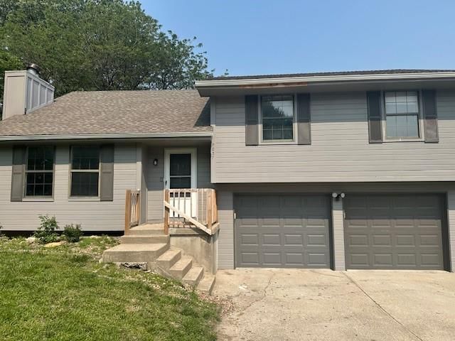 7037 N Holmes Street — photo 2