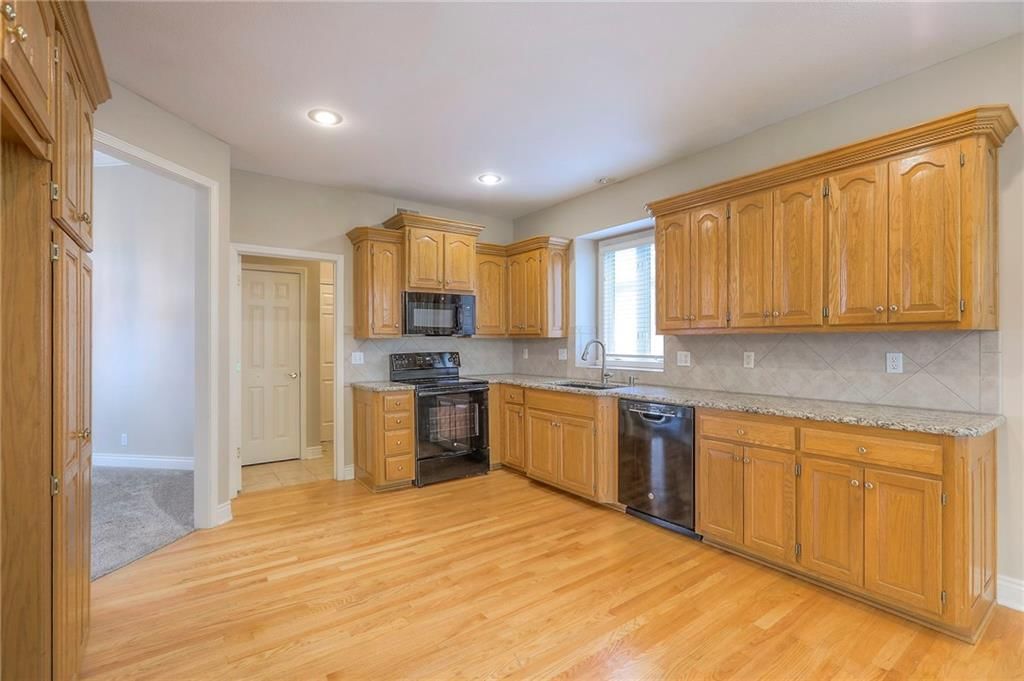 14860 Floyd Lane — photo 11
