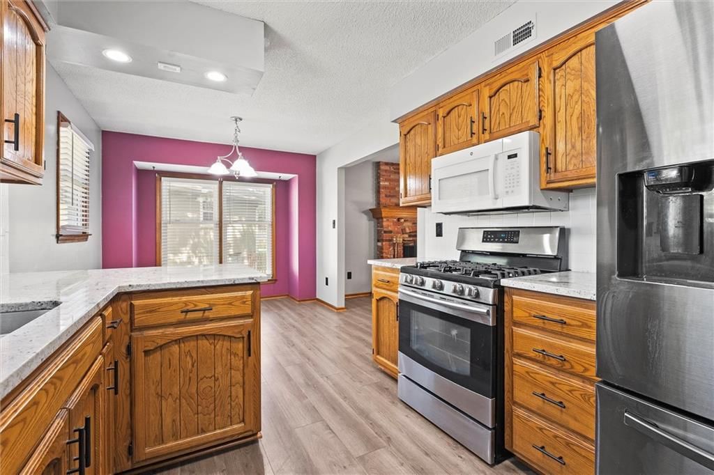 247 SE Brownfield Court — photo 12