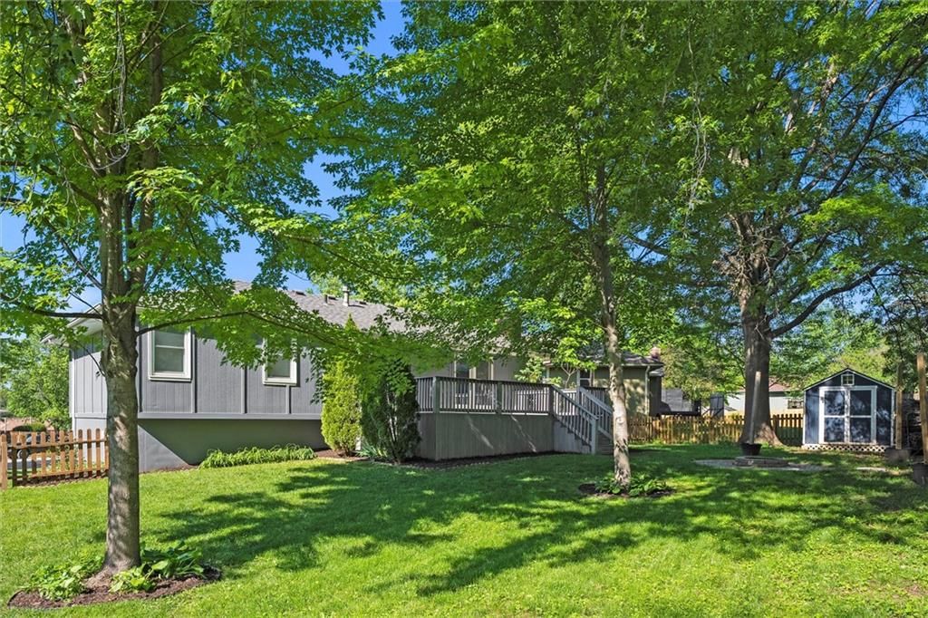 247 SE Brownfield Court — photo 30