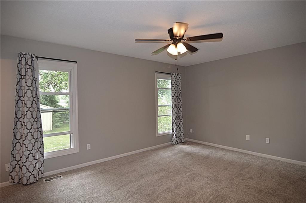 1748 NE Ridgeview Drive — photo 13