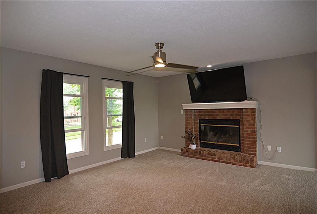 1748 NE Ridgeview Drive — photo 3