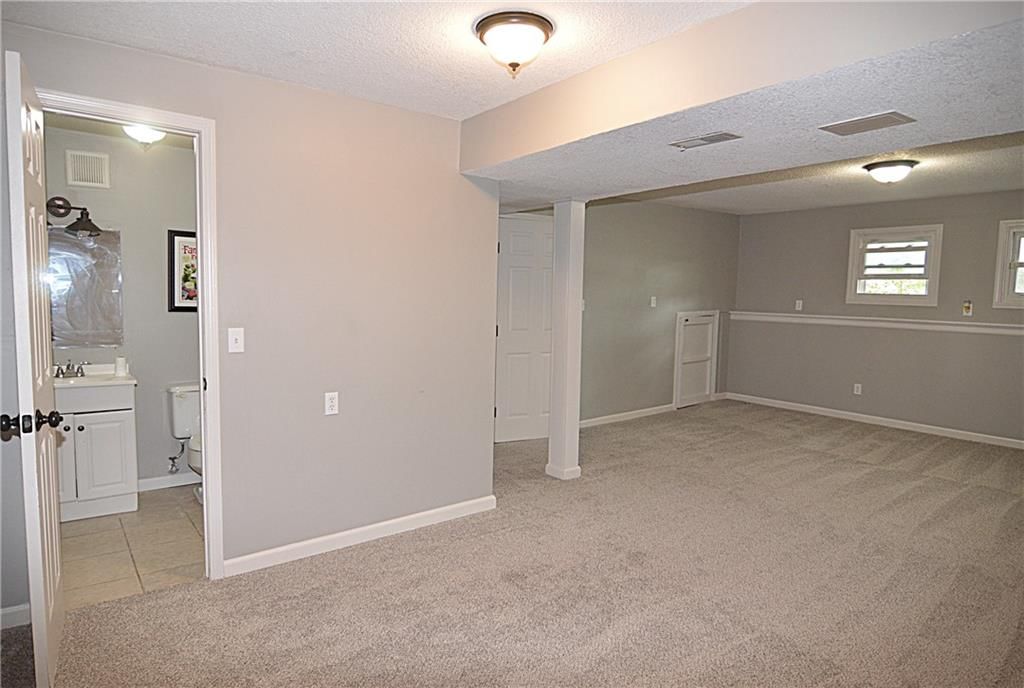 1748 NE Ridgeview Drive — photo 21