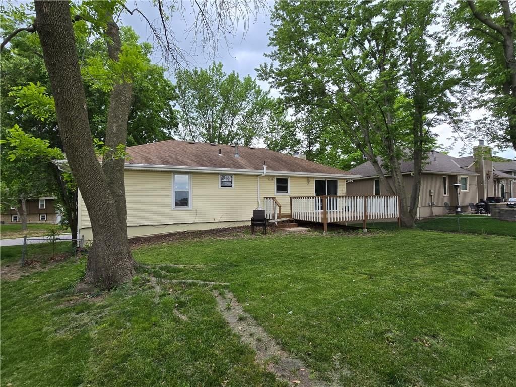 1748 NE Ridgeview Drive — photo 26