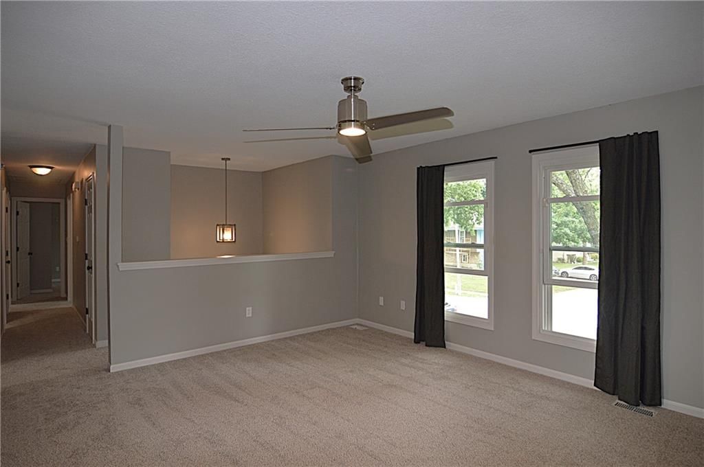 1748 NE Ridgeview Drive — photo 5