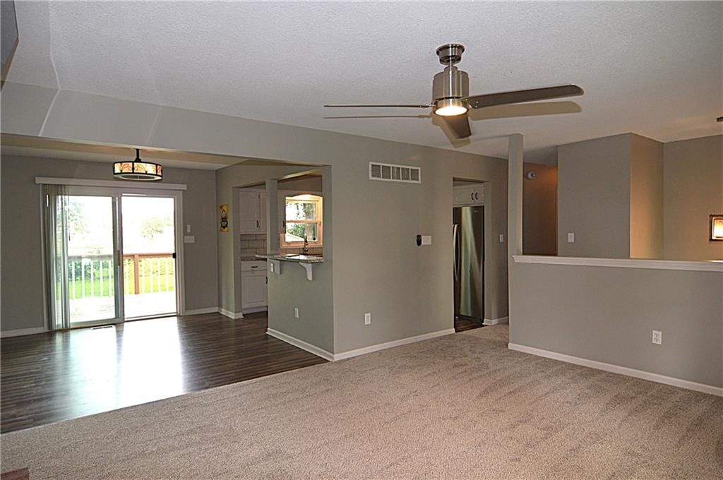 1748 NE Ridgeview Drive — photo 6