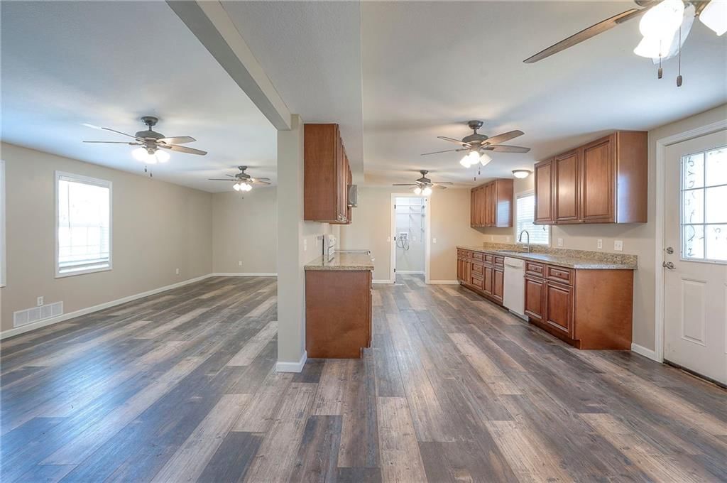 507 W 26th Street — photo 25