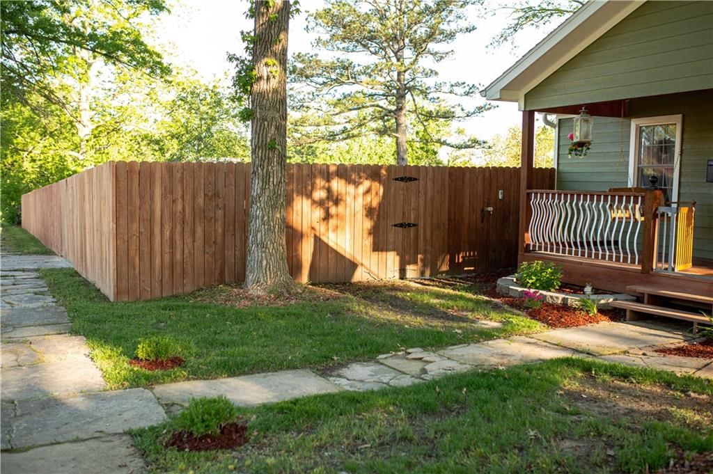 111 W Olive Street — photo 39