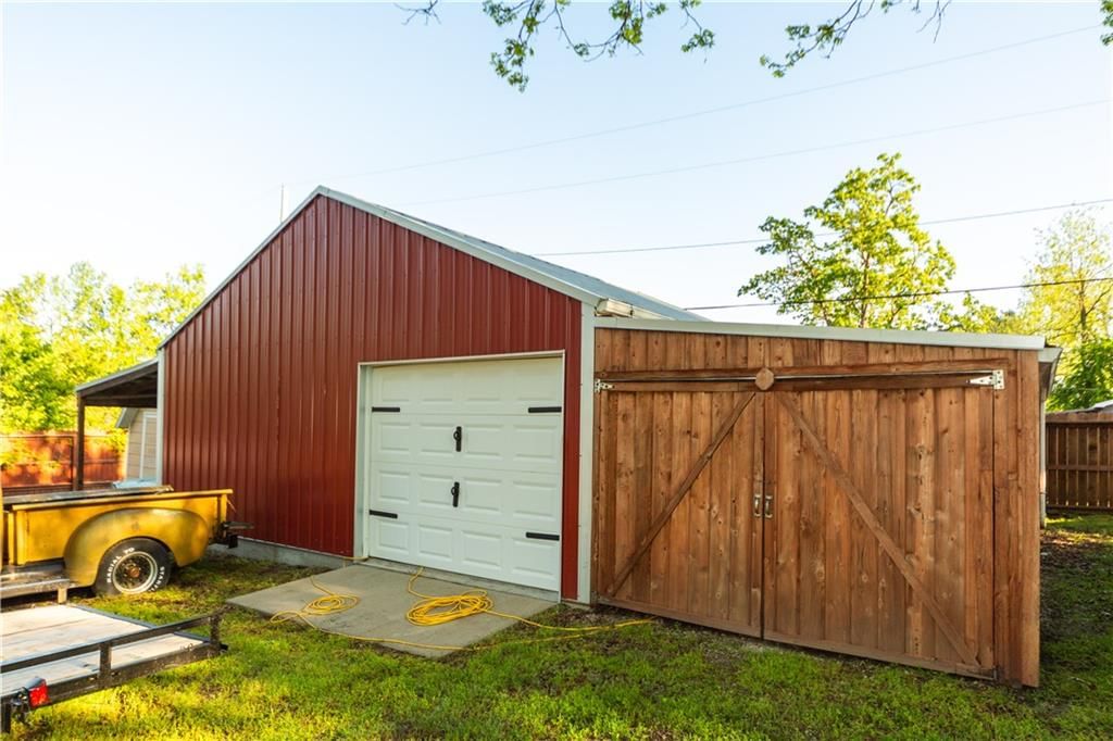 111 W Olive Street — photo 49