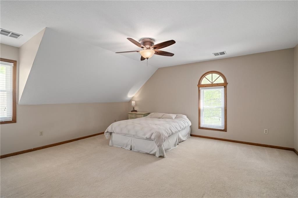 2023 NE Newport Court — photo 33